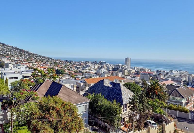 5 Bedroom Property for Sale in Sea Point Western Cape